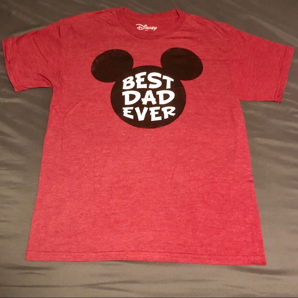 Disney Mickey “Best Dad Ever” T-shirt size Medium